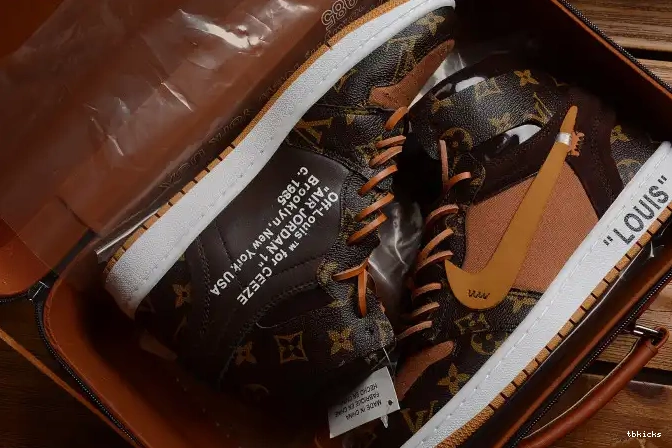 Cheap TB AQ0818-158 x AJ1 Off-Louis Jordan Air 1 OW 0512